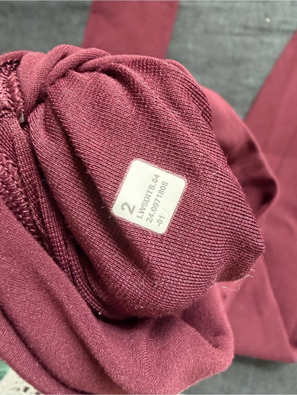 LULULEMON ALIGN 28” Garnet